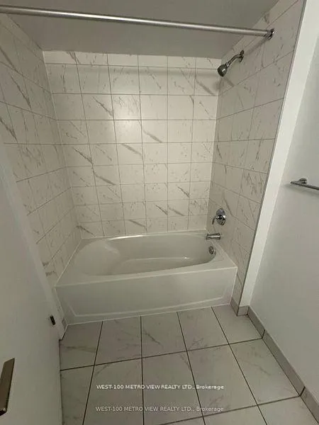 Photo 8 of Unit 2711, 1435 Celebration Drive, Pickering, Bay Ridges — HOMEH