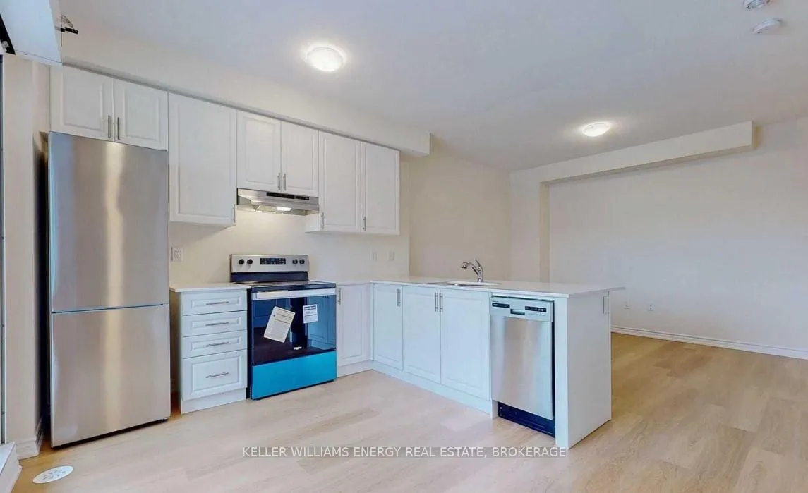 Photo 4 of Unit 14, 470 Beresford Path, Oshawa, Central — HOMEH