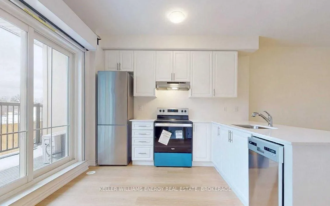 Photo 5 of Unit 14, 470 Beresford Path, Oshawa, Central — HOMEH