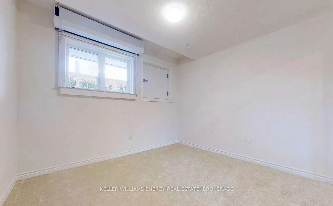 Photo 13 of Unit 14, 470 Beresford Path, Oshawa, Central — HOMEH