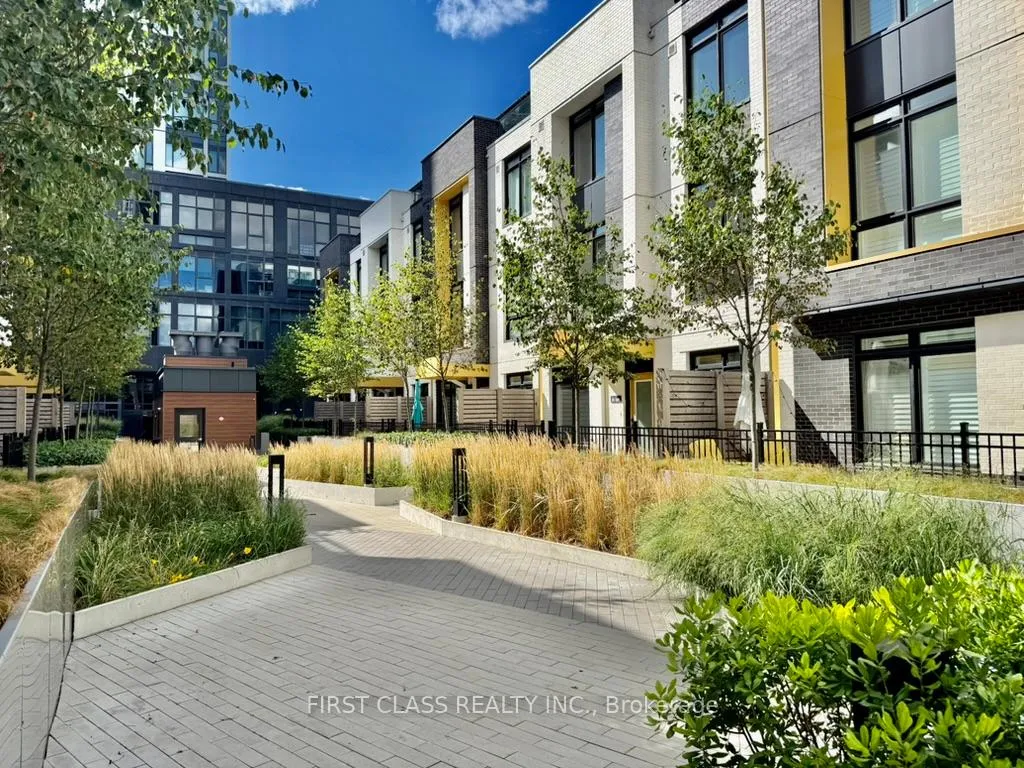 Front of Unit Th12, 55 Nicholas Avenue