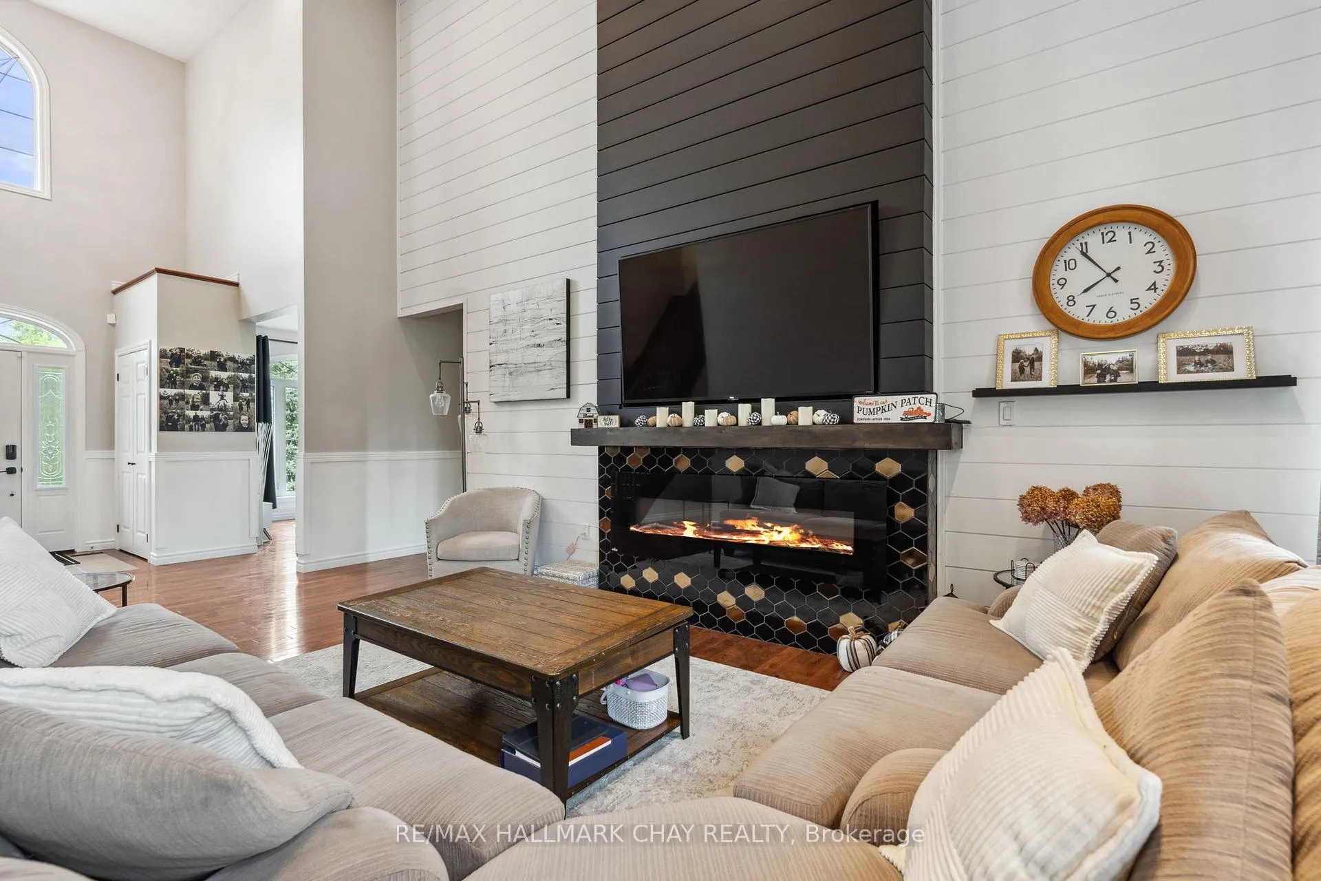Photo 5 of 138 Wellington Street, Ramara, Atherley — HOMEH