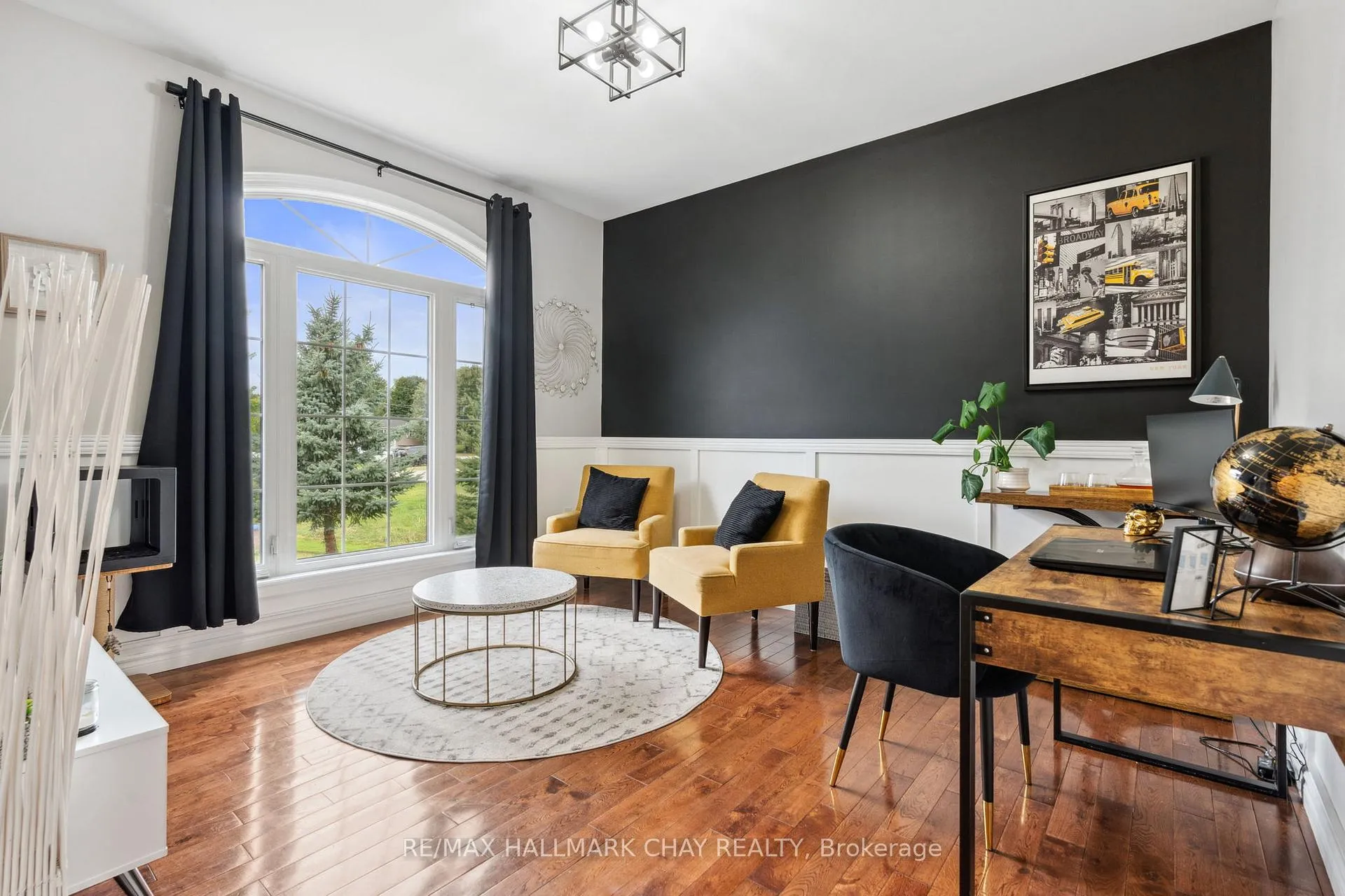 Photo 6 of 138 Wellington Street, Ramara, Atherley — HOMEH