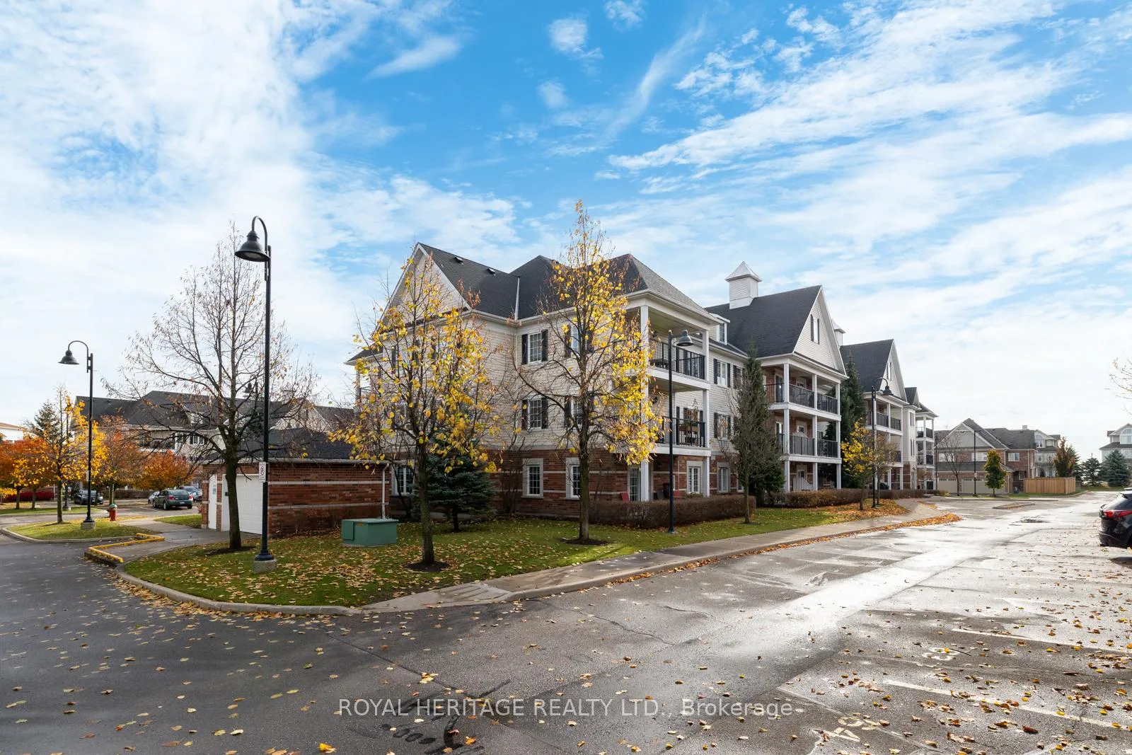 Front of Unit 112, 75 Shipway Avenue
