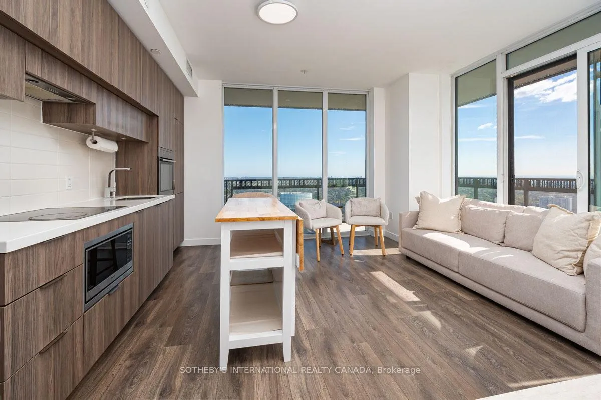 Photo 3 of Unit 4211, 8 Eglinton Avenue E, Toronto, Yonge-Eglinton — HOMEH