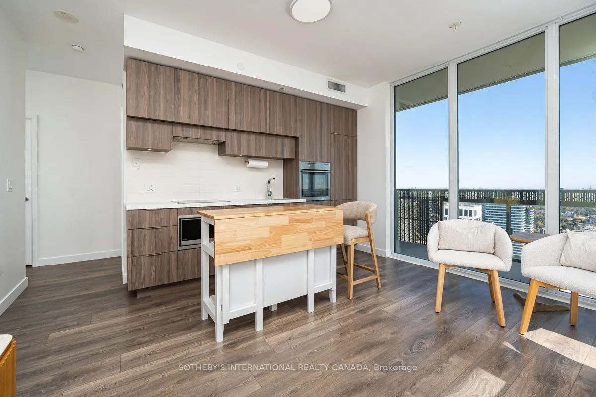Photo 6 of Unit 4211, 8 Eglinton Avenue E, Toronto, Yonge-Eglinton — HOMEH
