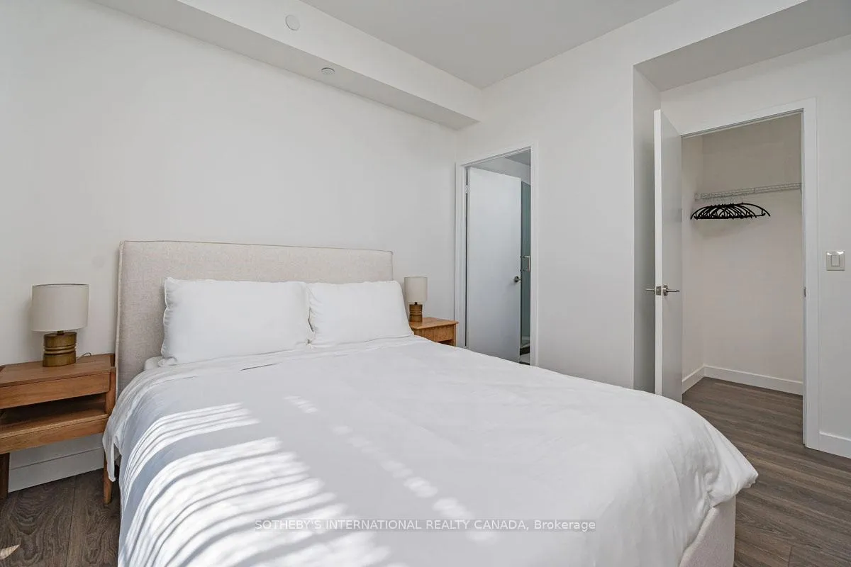 Photo 11 of Unit 4211, 8 Eglinton Avenue E, Toronto, Yonge-Eglinton — HOMEH