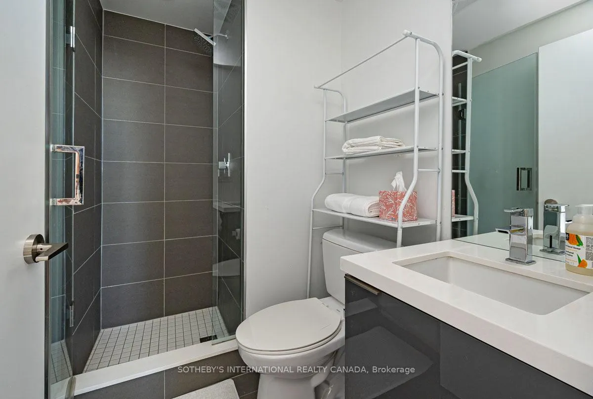Photo 12 of Unit 4211, 8 Eglinton Avenue E, Toronto, Yonge-Eglinton — HOMEH