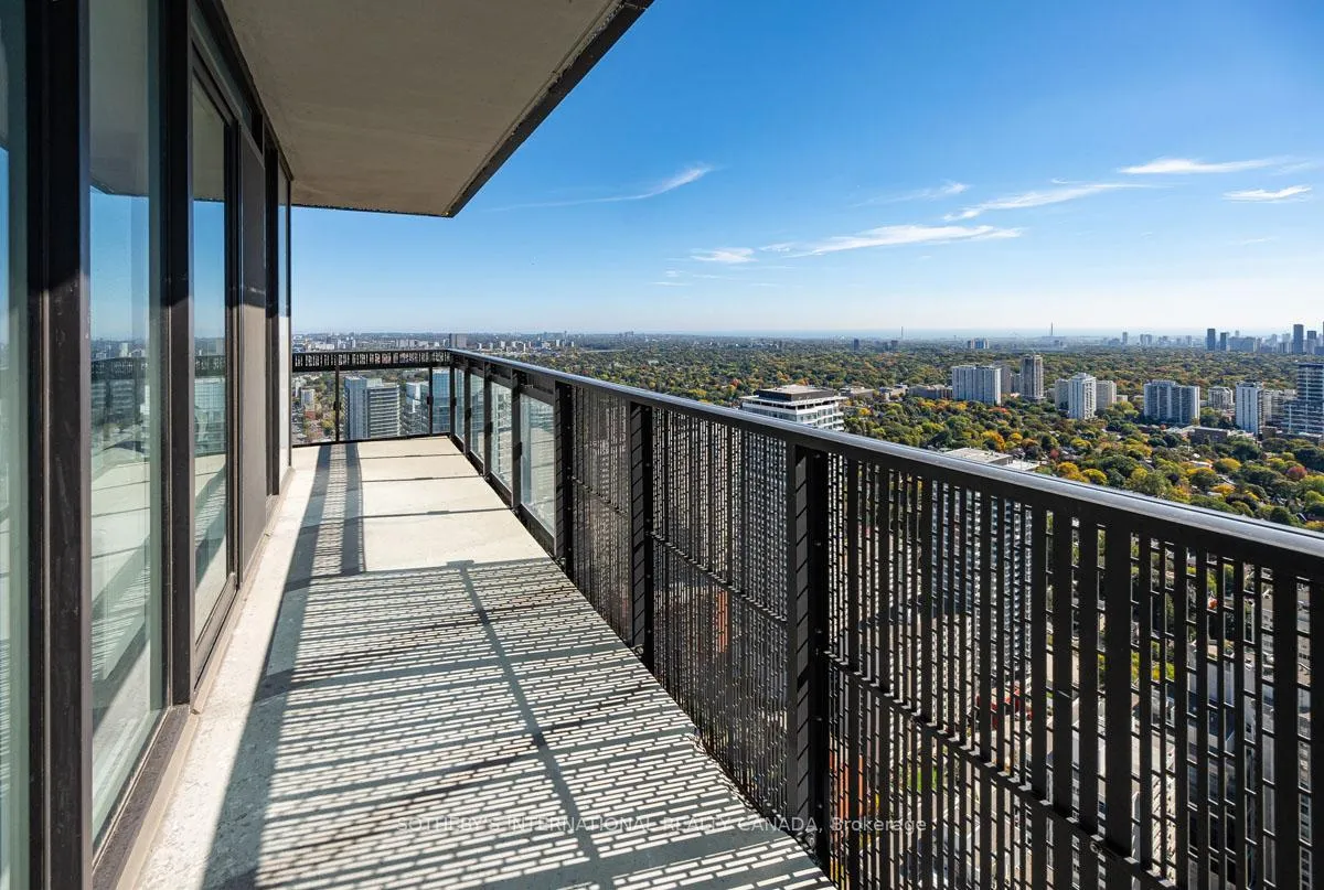 Photo 18 of Unit 4211, 8 Eglinton Avenue E, Toronto, Yonge-Eglinton — HOMEH