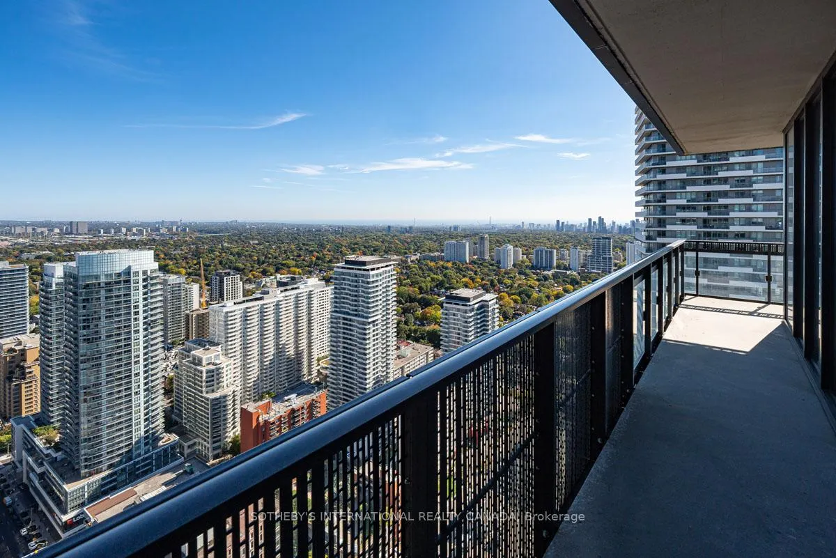 Photo 21 of Unit 4211, 8 Eglinton Avenue E, Toronto, Yonge-Eglinton — HOMEH