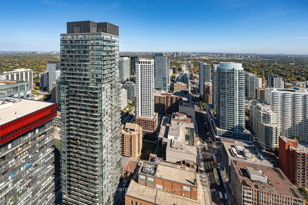 Photo 22 of Unit 4211, 8 Eglinton Avenue E, Toronto, Yonge-Eglinton — HOMEH