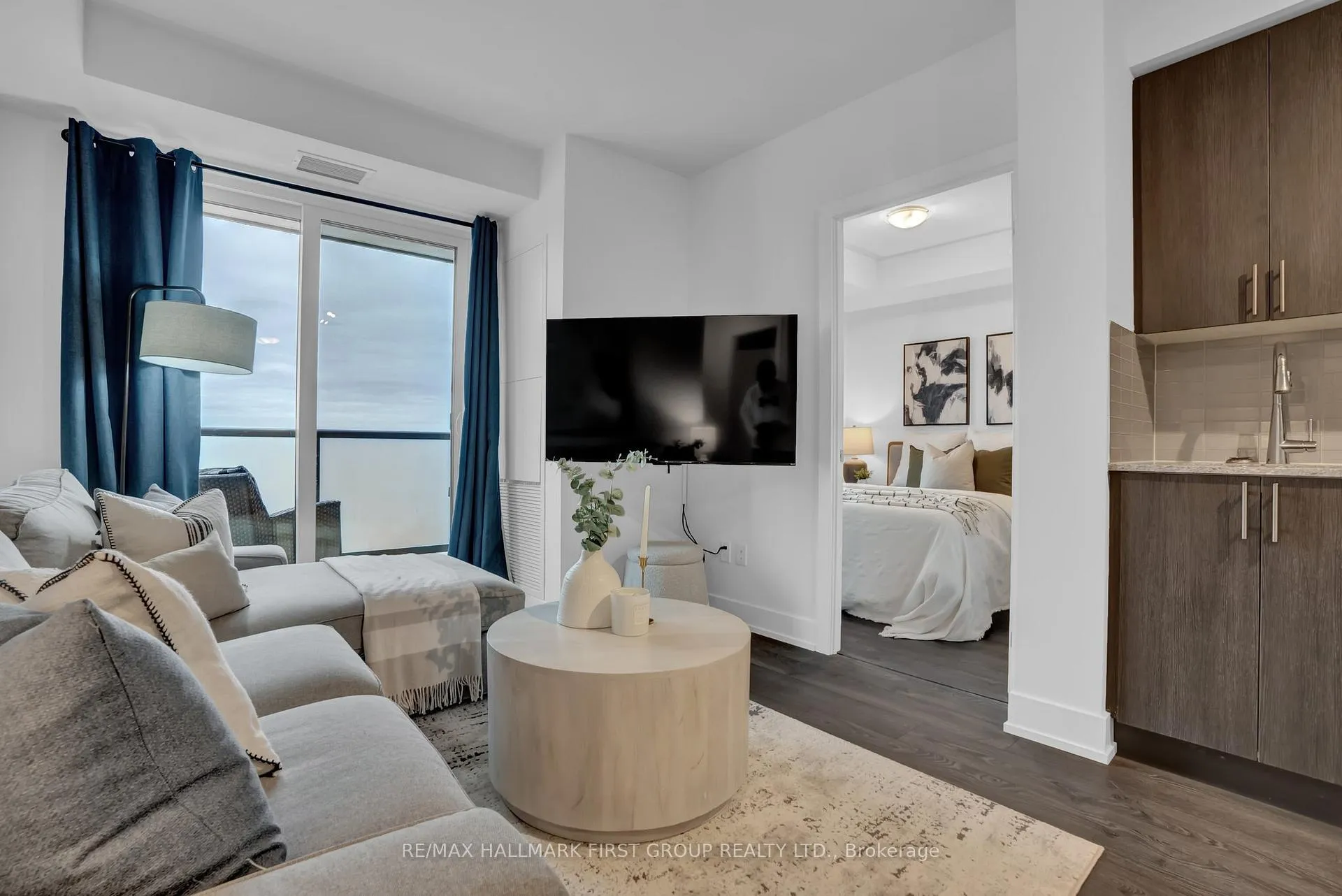 Photo 9 of Unit 1904, 2550 Simcoe Street N, Oshawa, Windfields — HOMEH