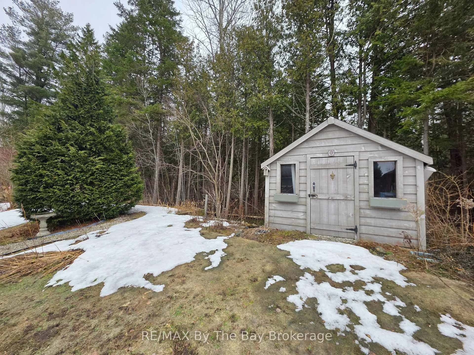Photo 2 of 10 Cherry Sands Crescent, Wasaga Beach — HOMEH