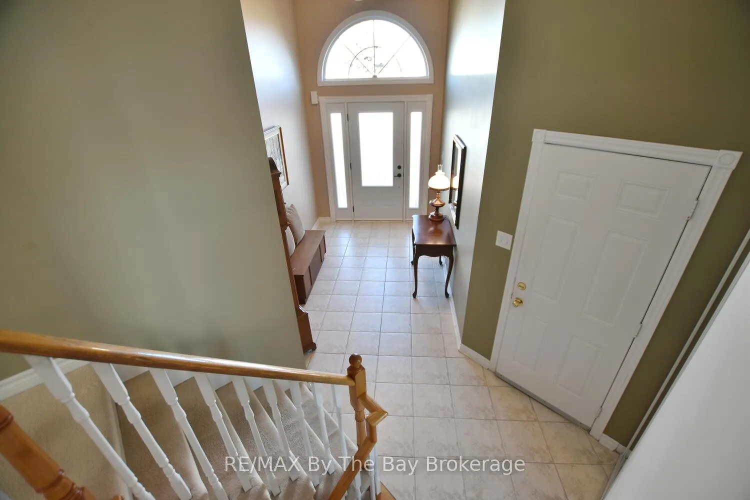 Photo 8 of 10 Cherry Sands Crescent, Wasaga Beach — HOMEH