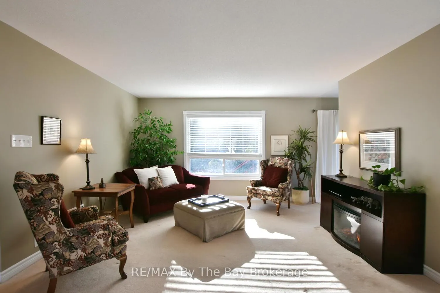 Photo 9 of 10 Cherry Sands Crescent, Wasaga Beach — HOMEH