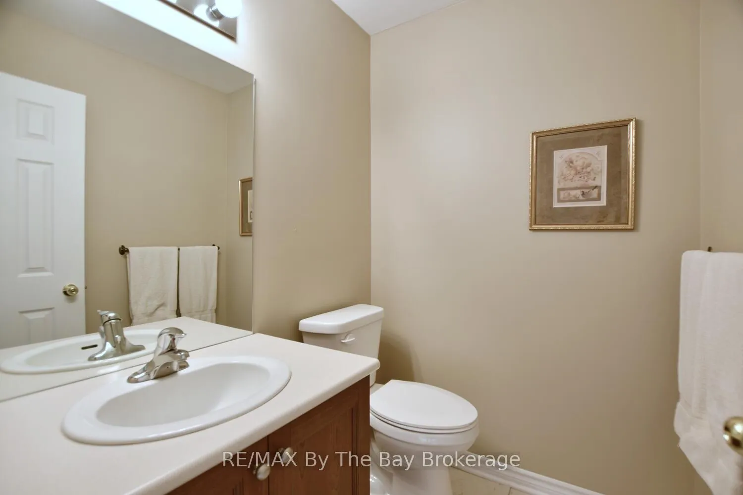 Photo 23 of 10 Cherry Sands Crescent, Wasaga Beach — HOMEH