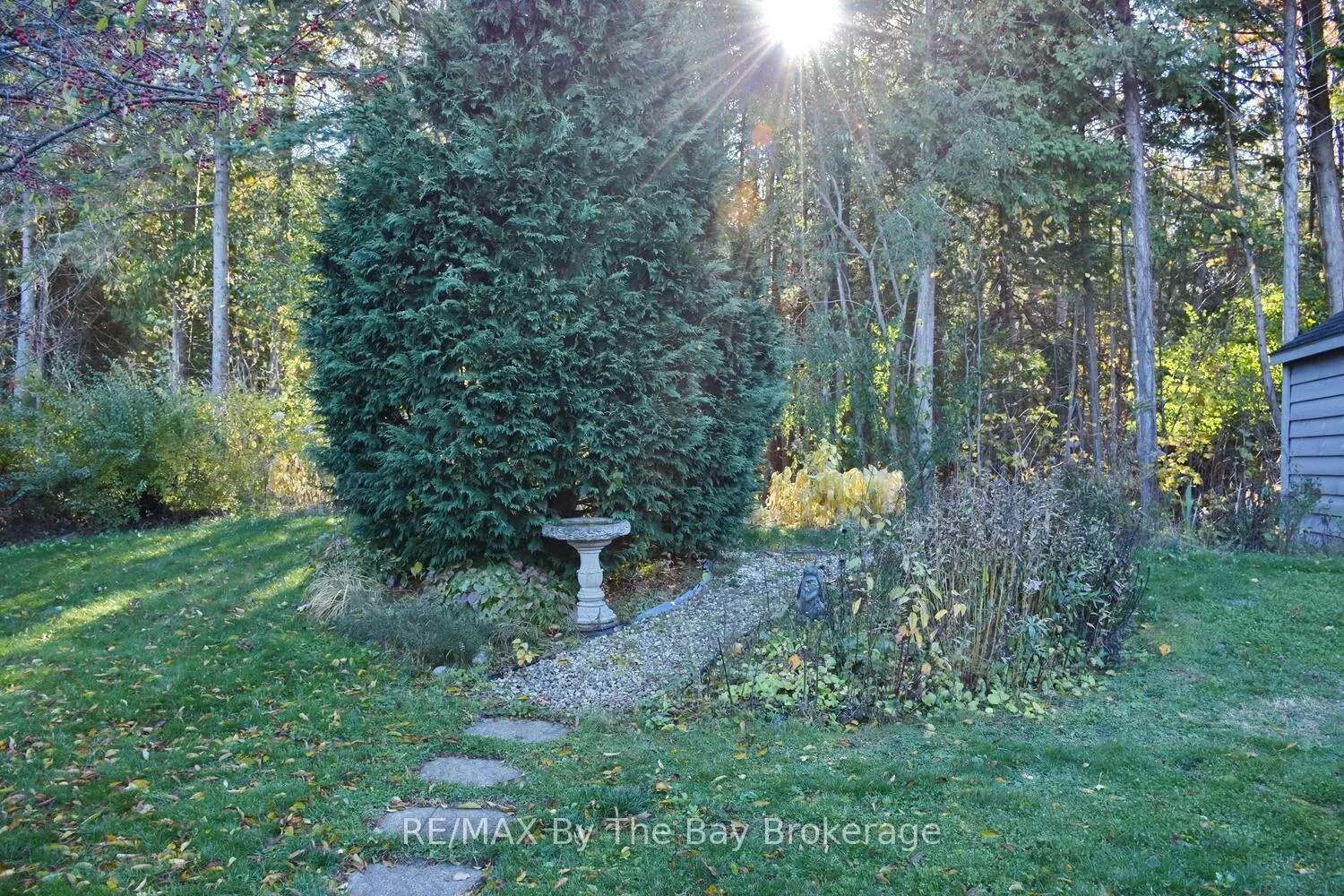 Photo 40 of 10 Cherry Sands Crescent, Wasaga Beach — HOMEH