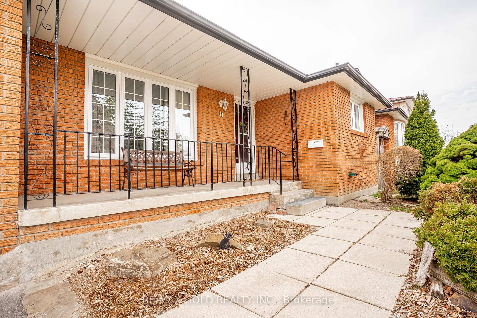Photo 4 of 11 Edgebrook Crescent, Brampton, Southgate — HOMEH