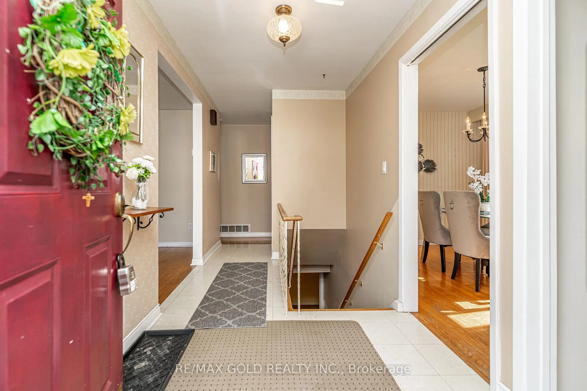 Photo 5 of 11 Edgebrook Crescent, Brampton, Southgate — HOMEH