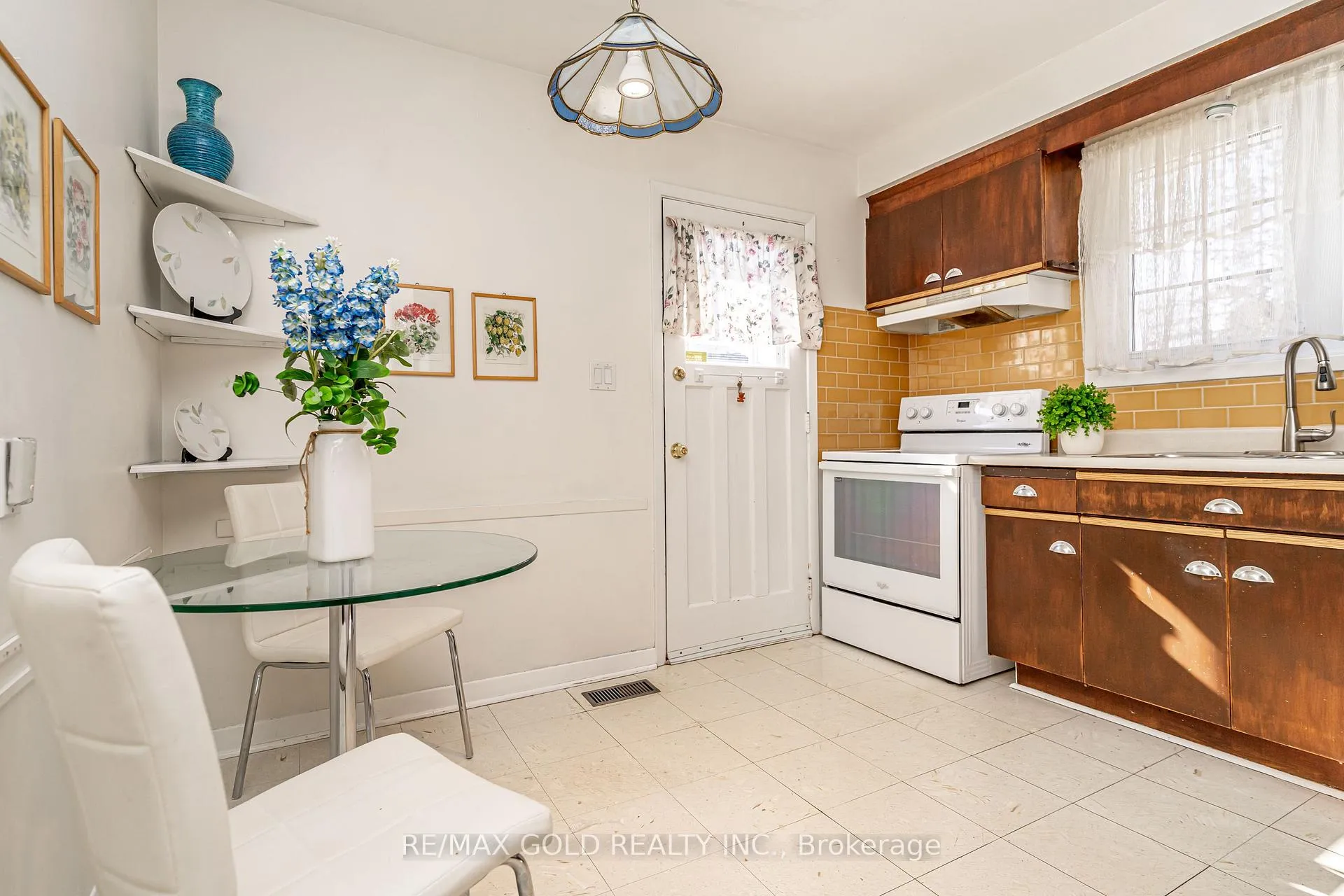 Photo 12 of 11 Edgebrook Crescent, Brampton, Southgate — HOMEH