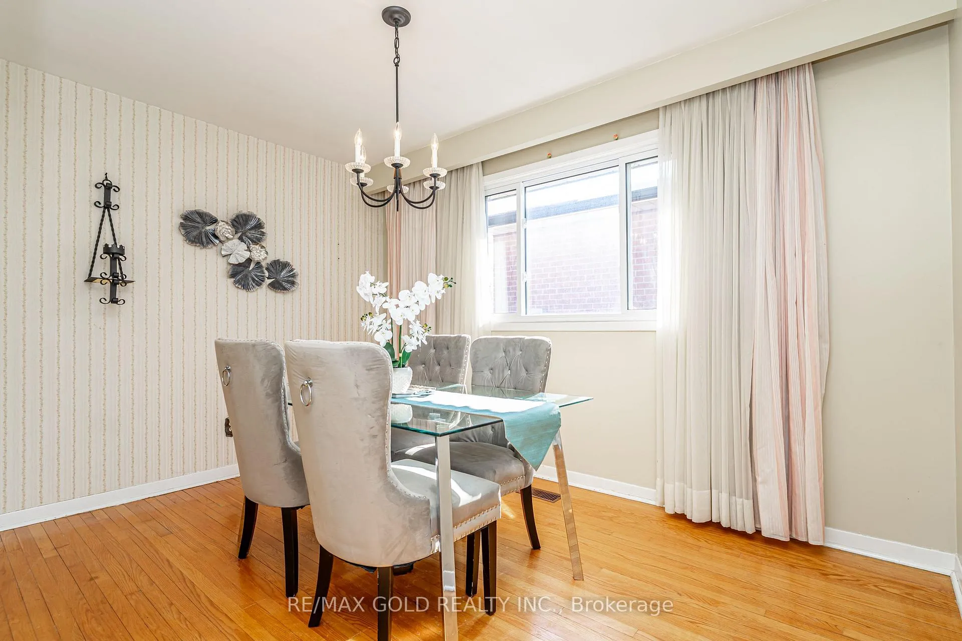 Photo 16 of 11 Edgebrook Crescent, Brampton, Southgate — HOMEH