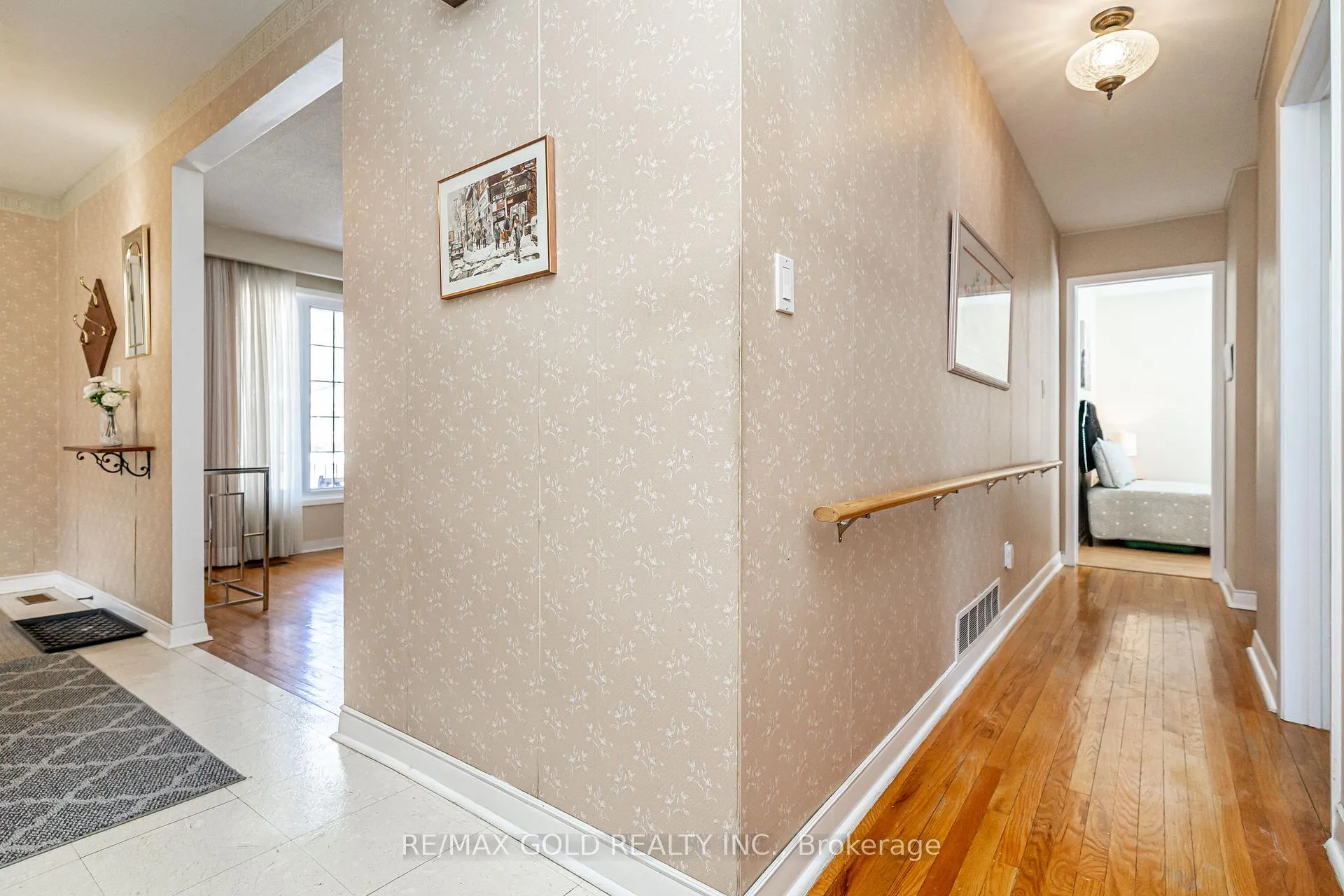 Photo 17 of 11 Edgebrook Crescent, Brampton, Southgate — HOMEH