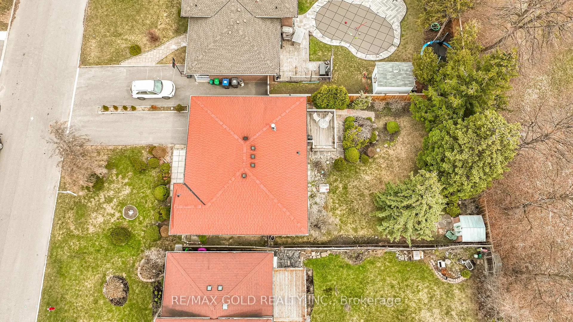 Photo 34 of 11 Edgebrook Crescent, Brampton, Southgate — HOMEH