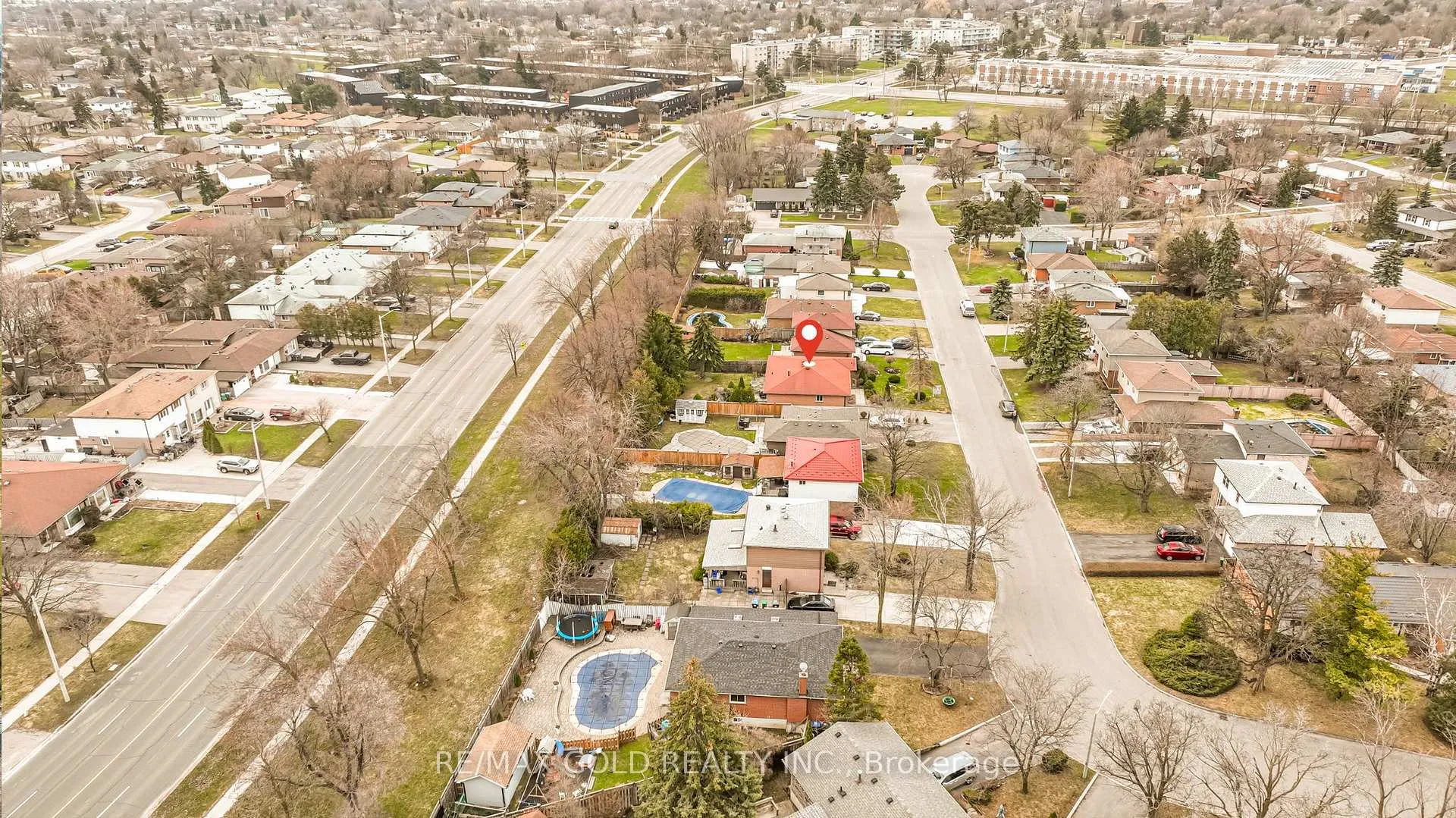 Photo 40 of 11 Edgebrook Crescent, Brampton, Southgate — HOMEH