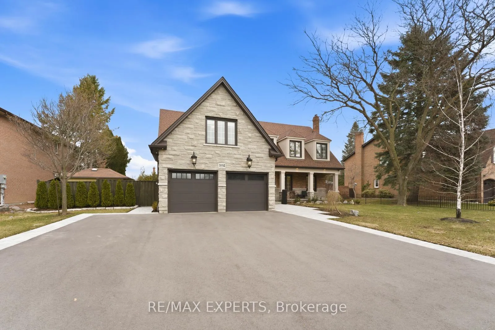 Photo 3 of 102 Kiloran Avenue, Vaughan, Islington Woods — HOMEH