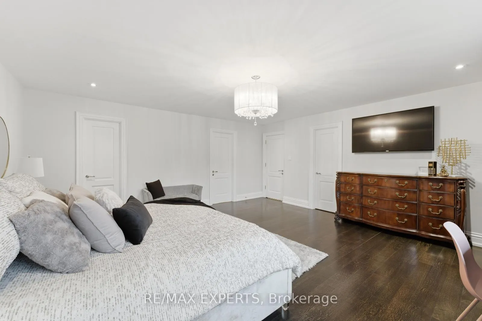 Photo 23 of 102 Kiloran Avenue, Vaughan, Islington Woods — HOMEH