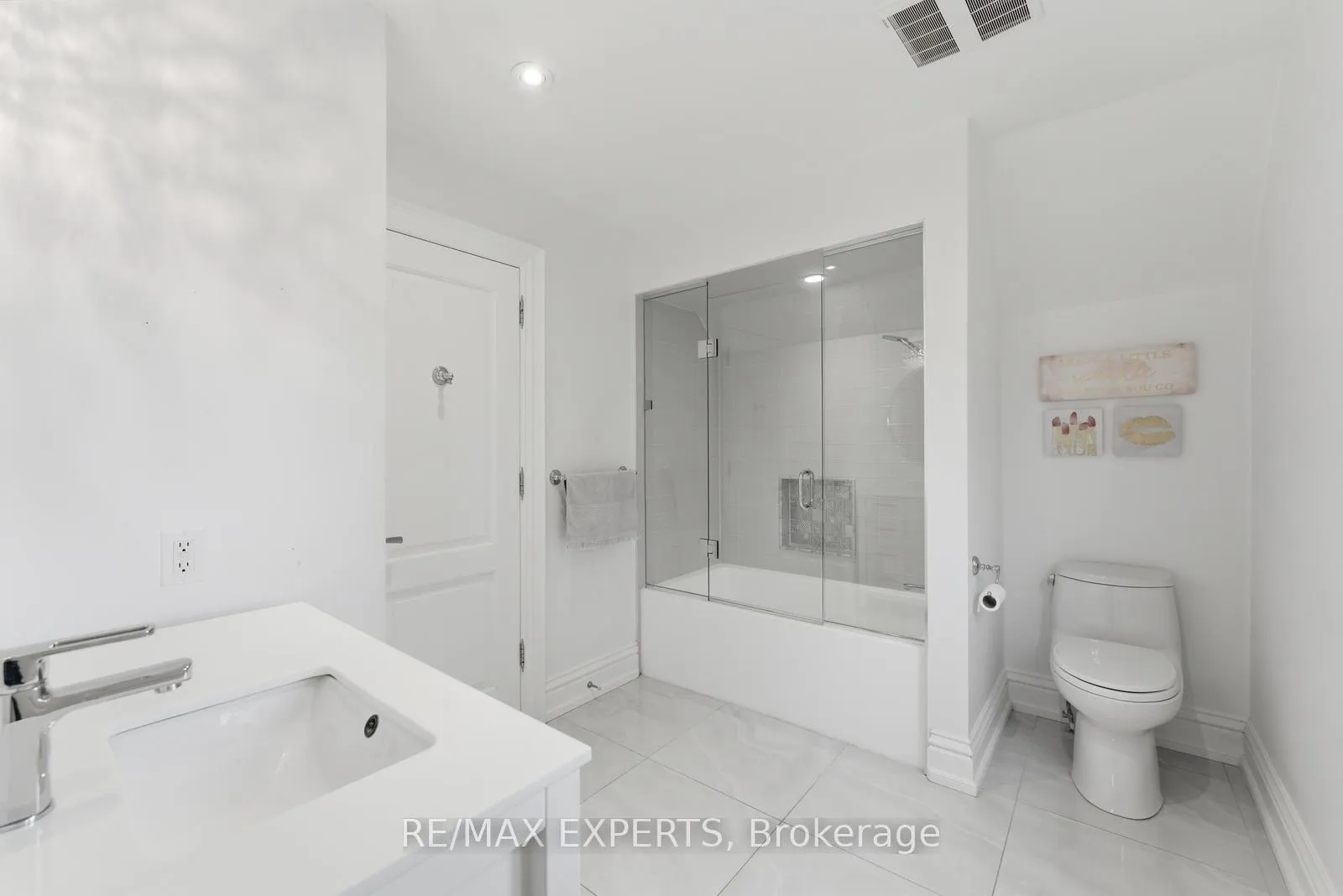 Photo 35 of 102 Kiloran Avenue, Vaughan, Islington Woods — HOMEH