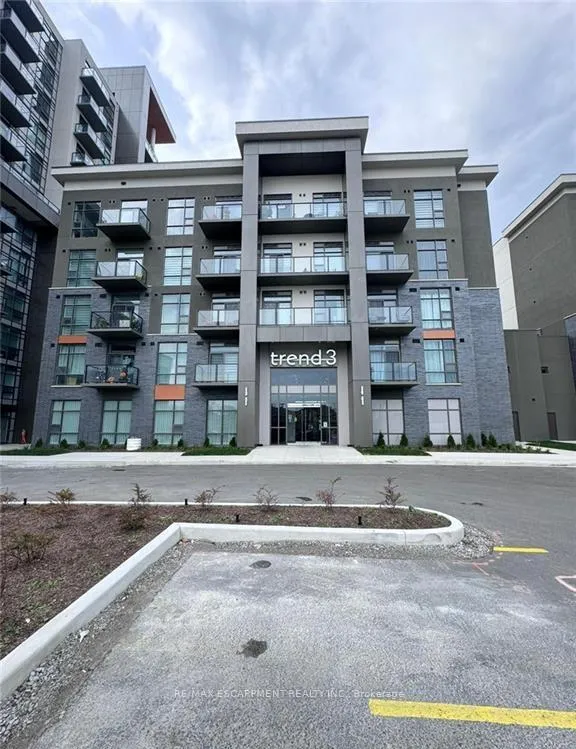Photo 2 of Unit 325, 470 Dundas Street E, Hamilton, Waterdown — HOMEH