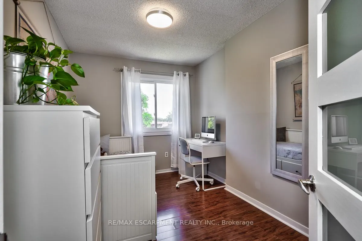 Photo 9 of Unit 20, 63 Fonthill Road, Hamilton, Fessenden — HOMEH