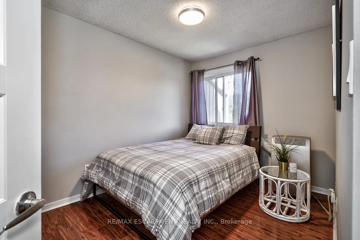 Photo 12 of Unit 20, 63 Fonthill Road, Hamilton, Fessenden — HOMEH