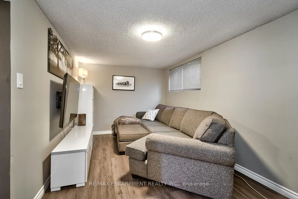 Photo 20 of Unit 20, 63 Fonthill Road, Hamilton, Fessenden — HOMEH