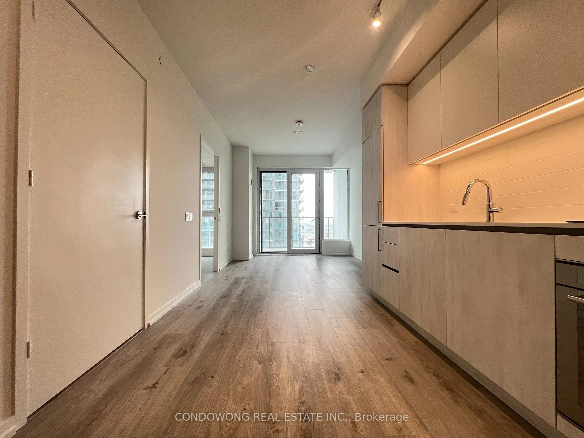 Photo 2 of Unit 2110, 7890 Jane Street, Vaughan, Vaughan Corporate Centre — HOMEH