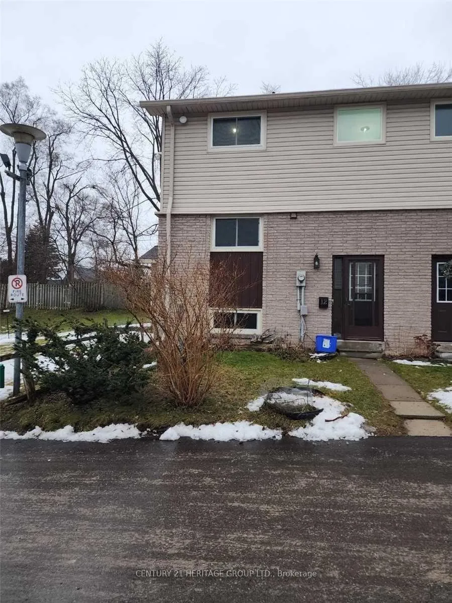 Photo 1 of Unit 12, 233 Innisfil Street, Barrie, Allandale Centre — HOMEH