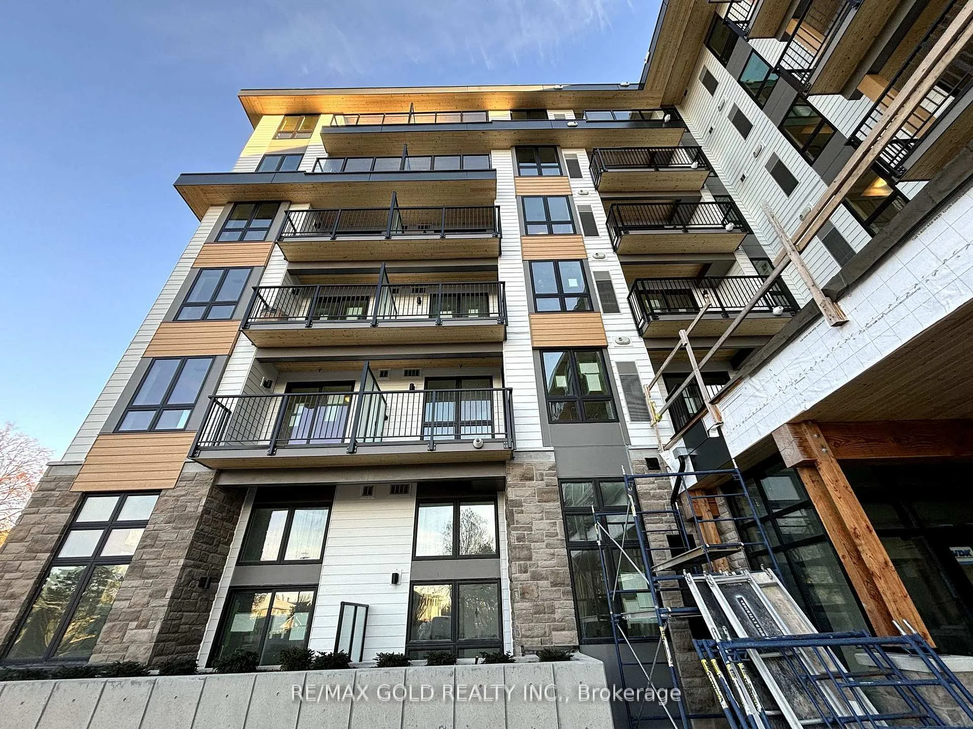 Photo 2 of Unit 507, 101 Golden Eagle Road, Waterloo — HOMEH