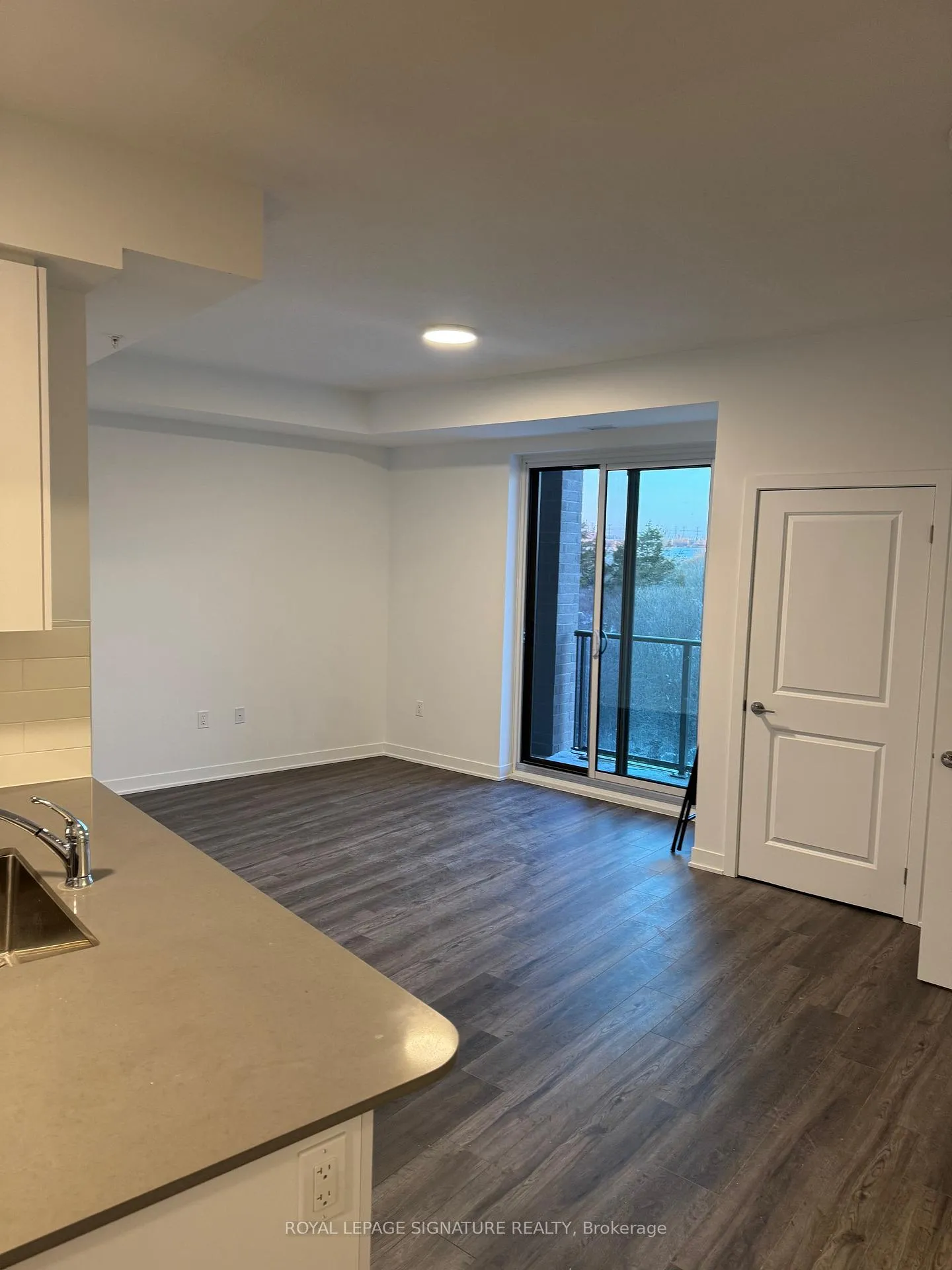 Photo 6 of Unit 301, 385 Arctic Red Drive, Oshawa, Windfields — HOMEH