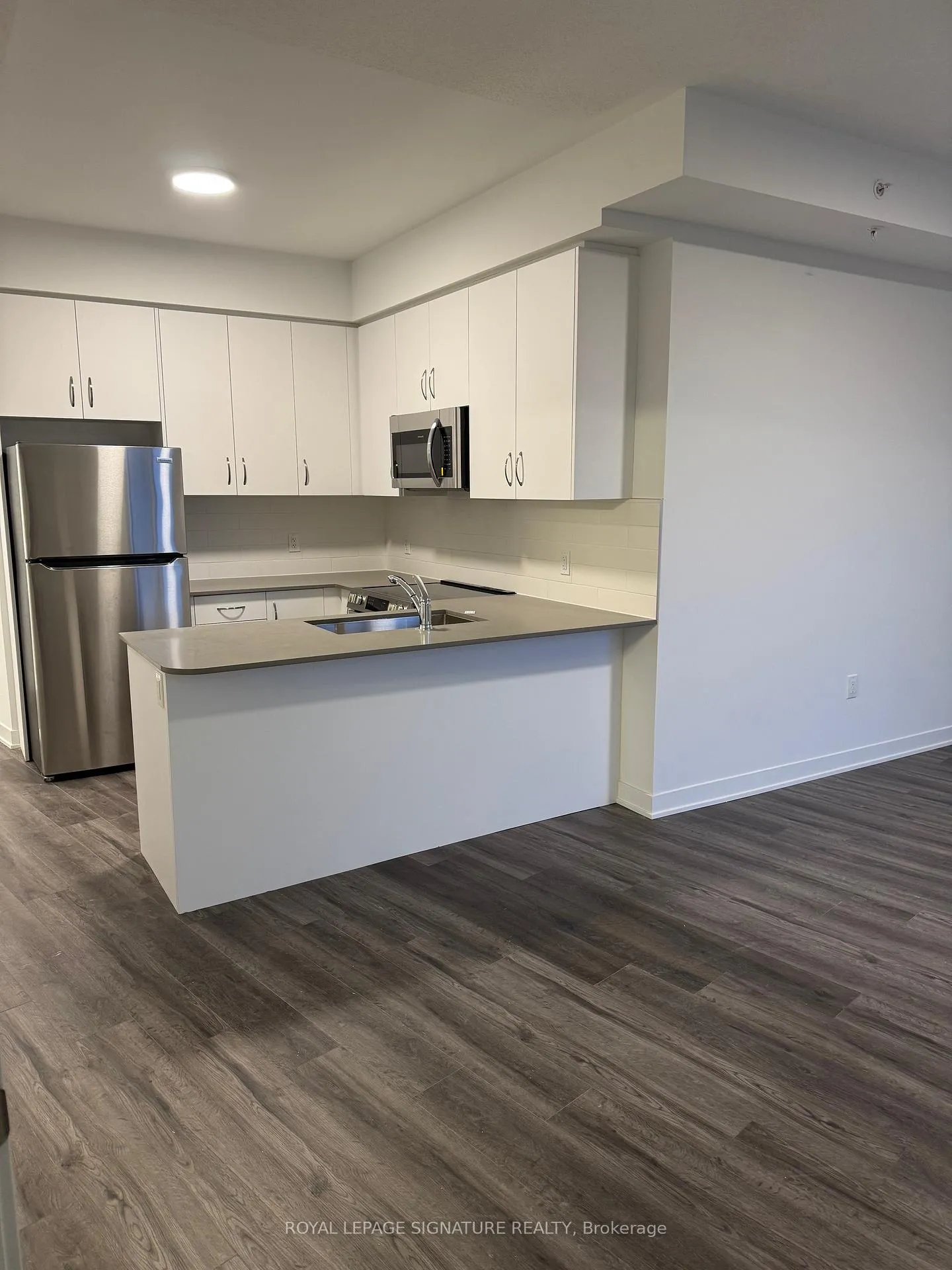 Photo 10 of Unit 301, 385 Arctic Red Drive, Oshawa, Windfields — HOMEH