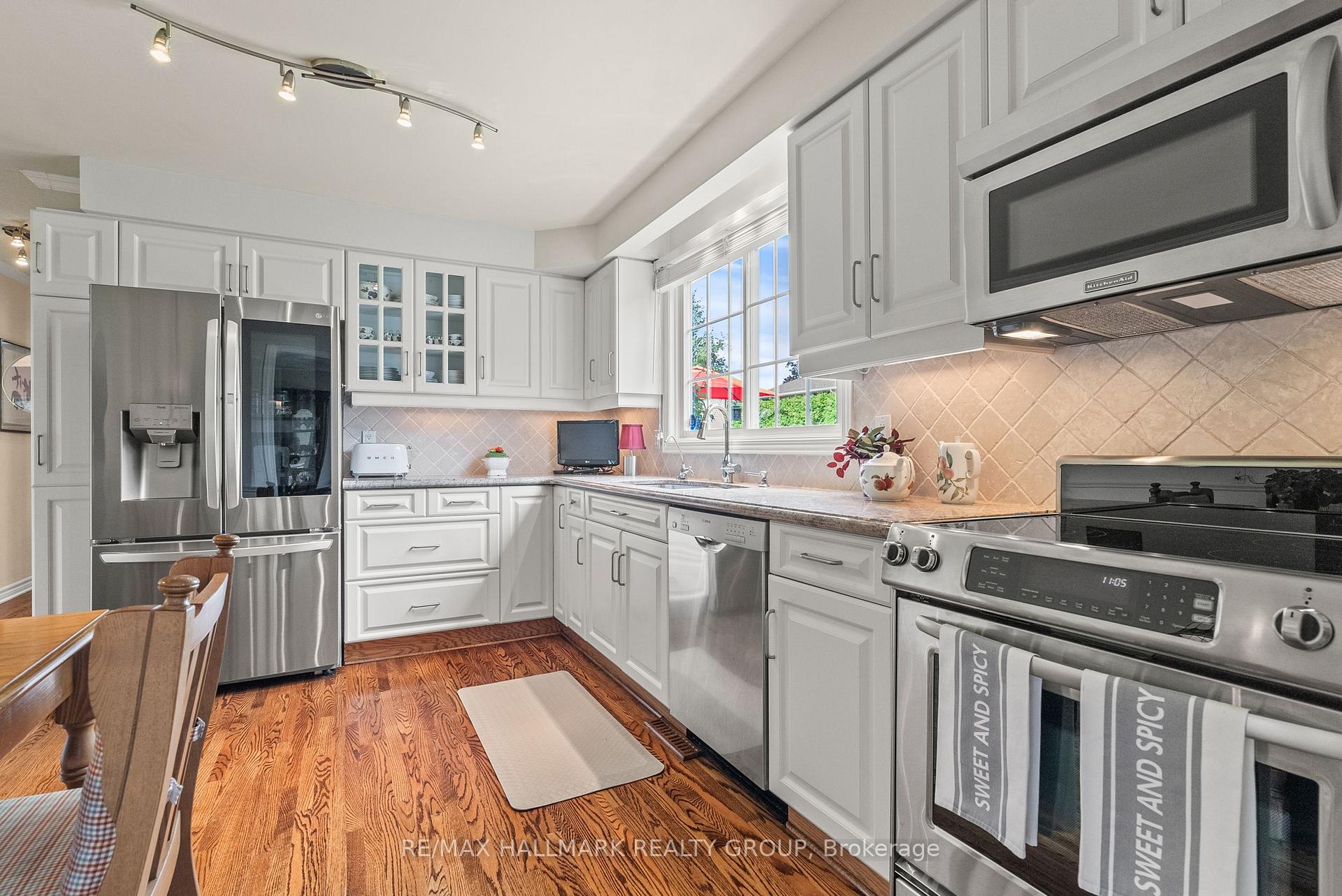 Photo 10 of 52 Knollsbrook Drive, Ottawa, Barrhaven - Knollsbrook — HOMEH