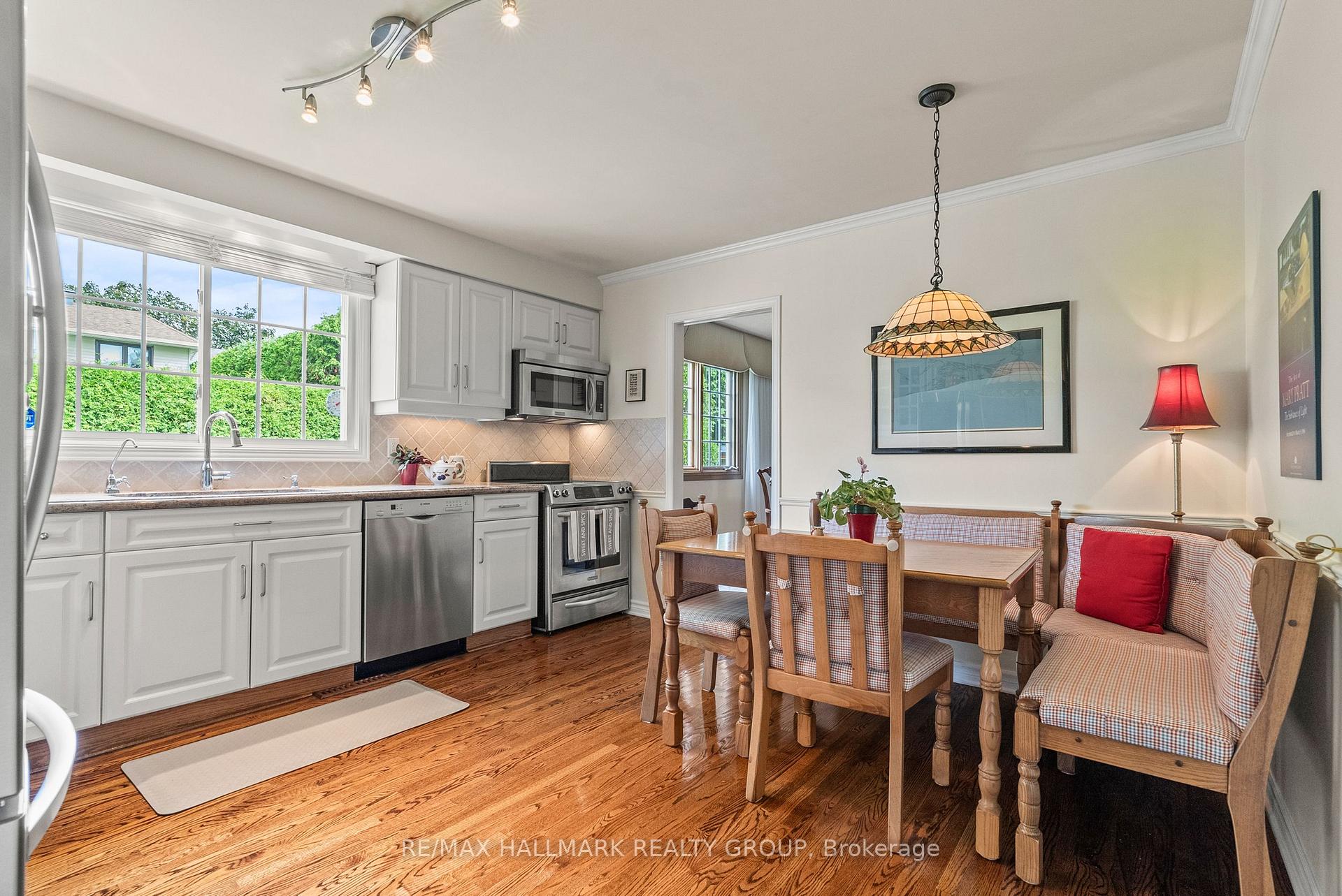 Photo 13 of 52 Knollsbrook Drive, Ottawa, Barrhaven - Knollsbrook — HOMEH