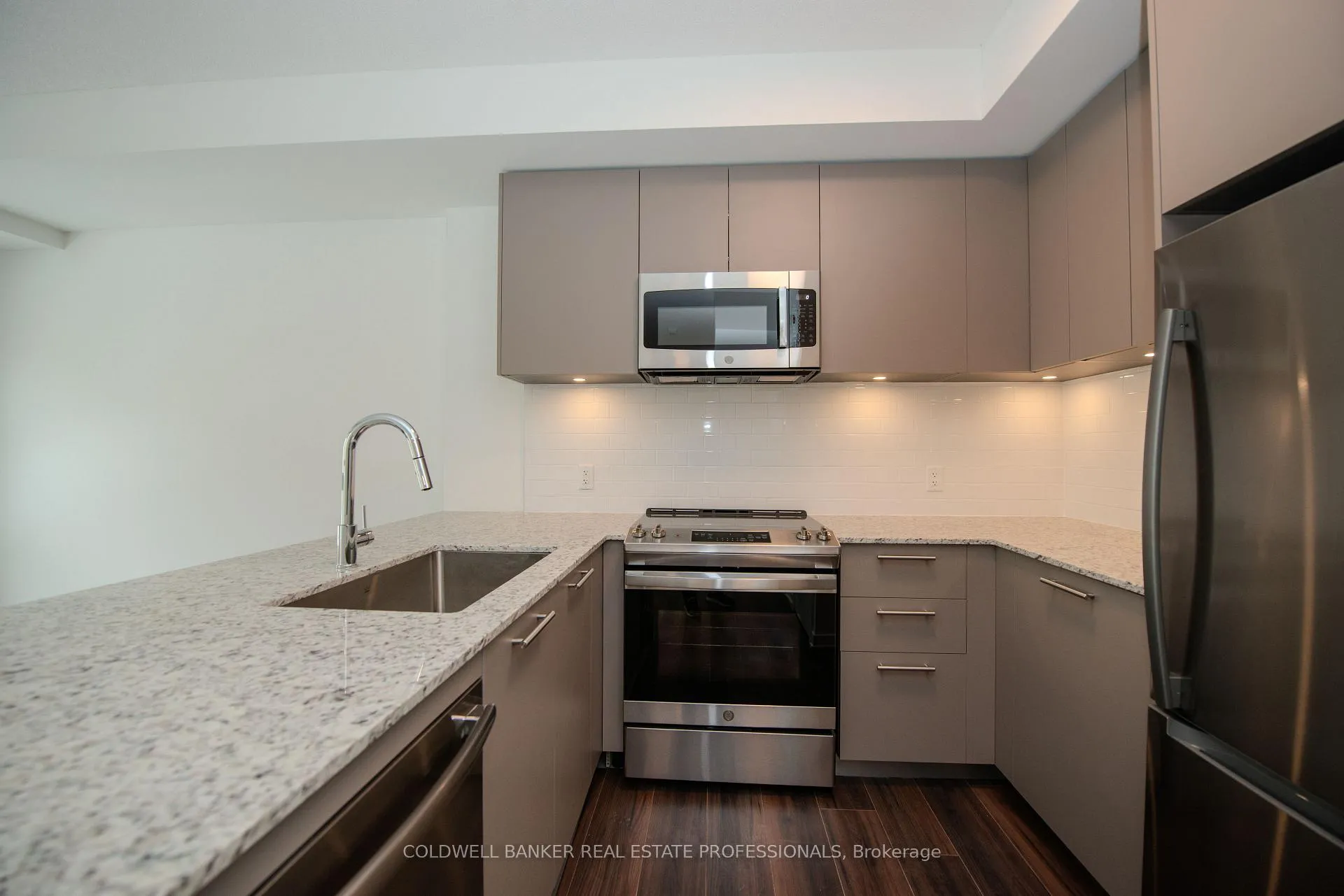 Photo 5 of Unit 202, 101 Cathedral High Street, Markham, Cathedraltown — HOMEH