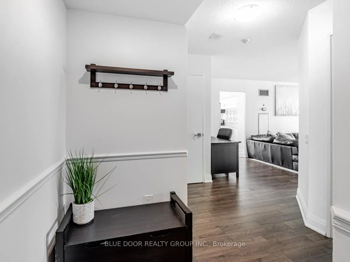 Photo 6 of Unit 1004, 21 Overlea Boulevard, Toronto, Thorncliffe Park — HOMEH
