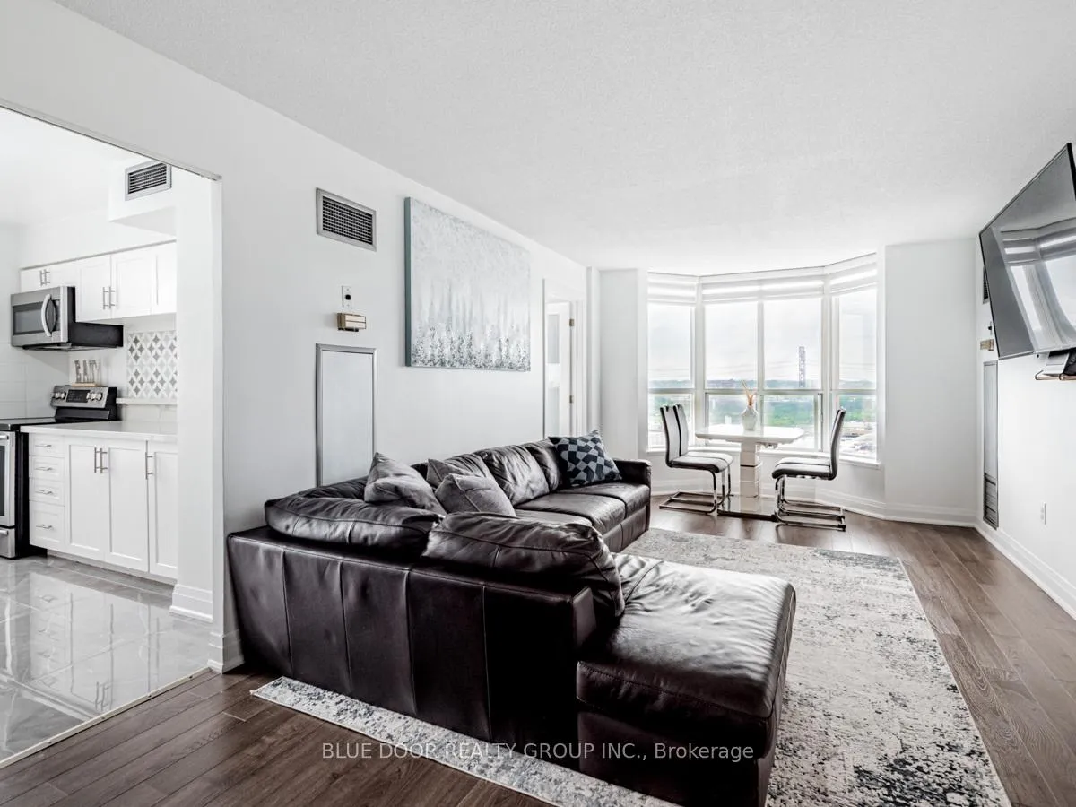 Photo 7 of Unit 1004, 21 Overlea Boulevard, Toronto, Thorncliffe Park — HOMEH