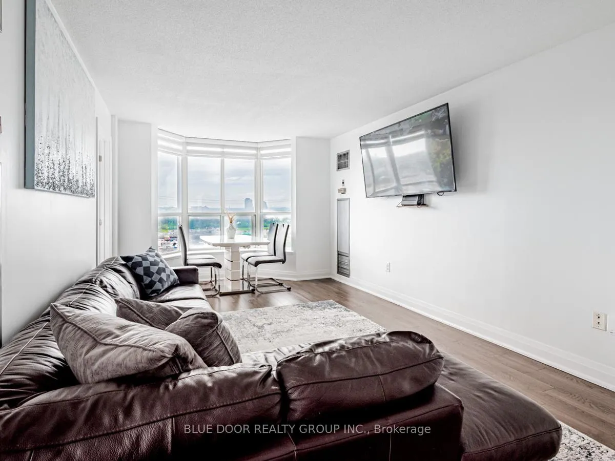 Photo 8 of Unit 1004, 21 Overlea Boulevard, Toronto, Thorncliffe Park — HOMEH