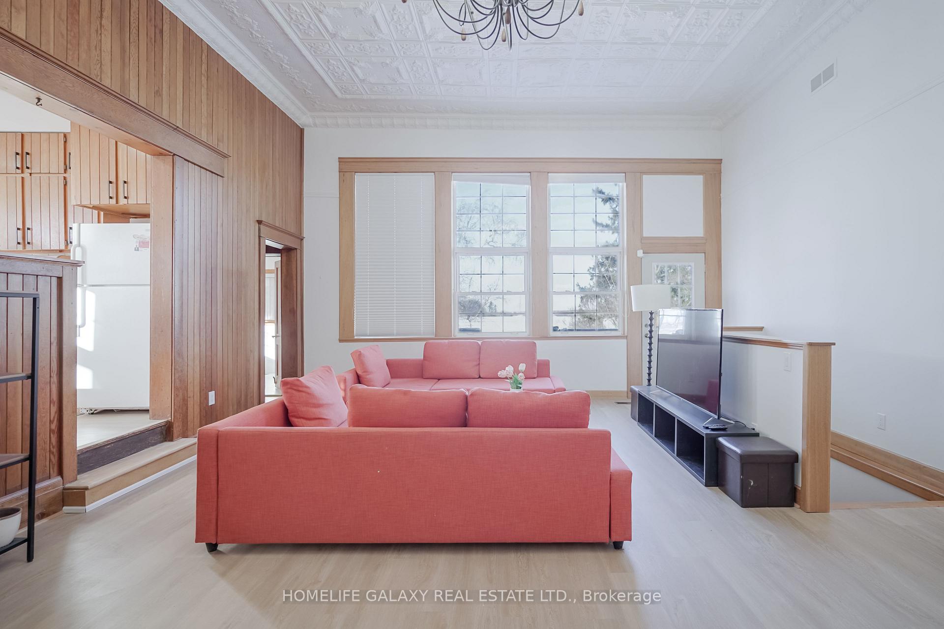 Photo 3 of 3014 Hwy 2 # Main Flr, Clarington, Bowmanville — HOMEH