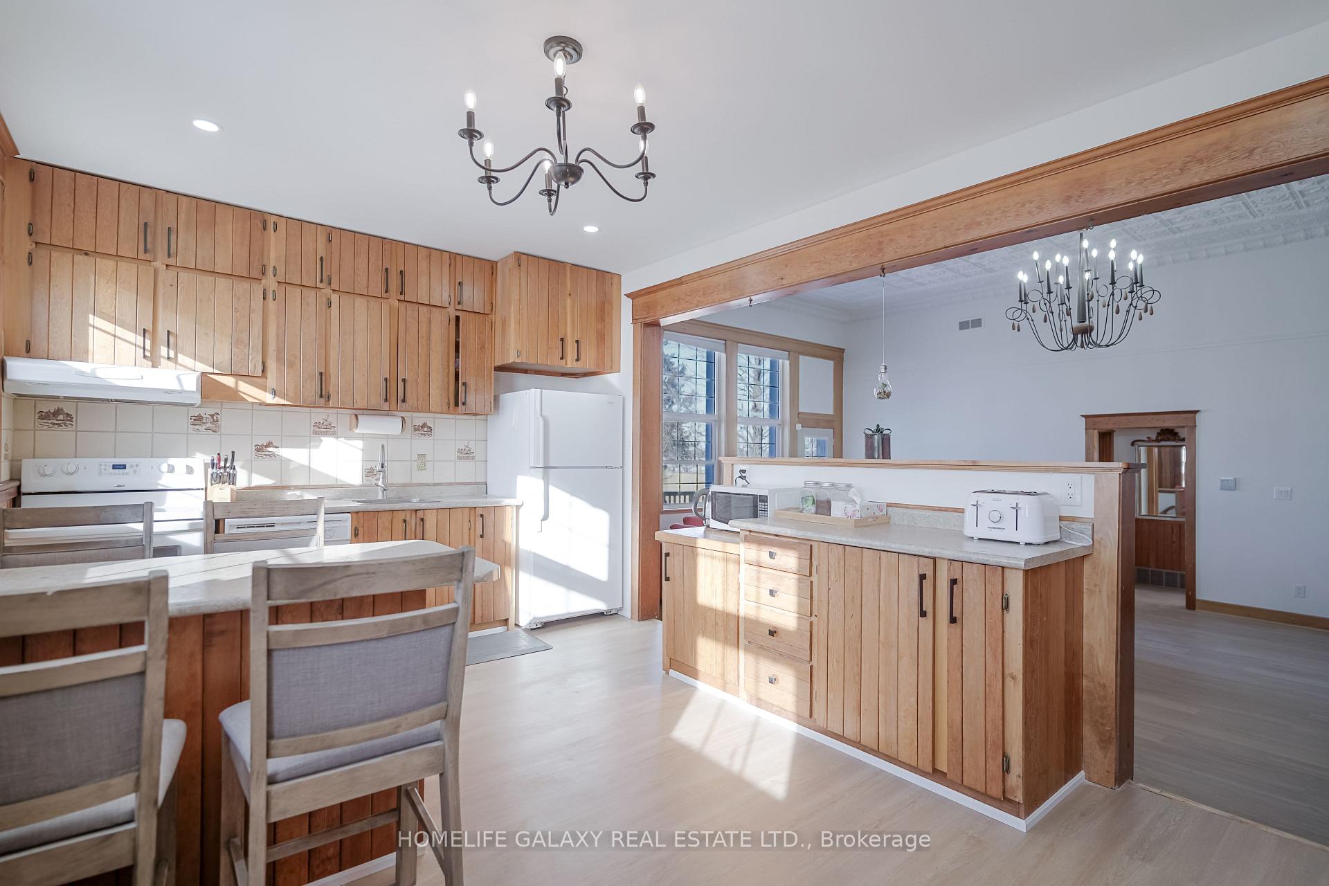 Photo 4 of 3014 Hwy 2 # Main Flr, Clarington, Bowmanville — HOMEH