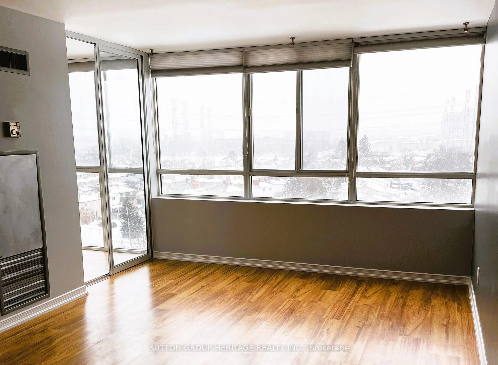 Photo 2 of Unit 805, 1655 Pickering Parkway, Pickering, Village East — HOMEH