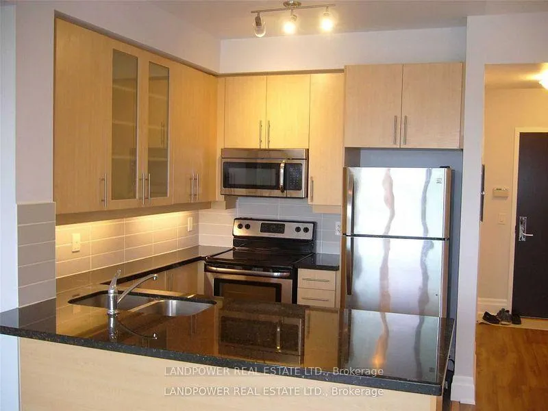 Photo 4 of Unit 308, 151 Upper Duke Crescent, Markham, Unionville — HOMEH